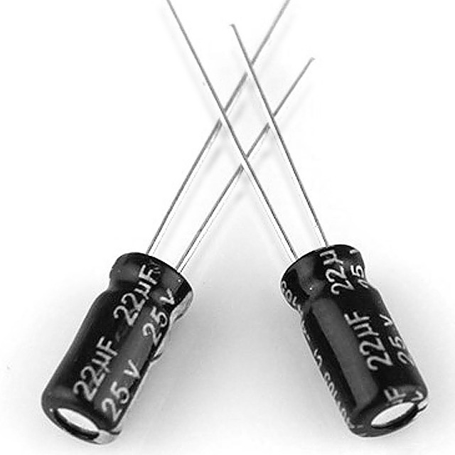 环保 长寿命铝电解电容22UF/25V 4*7mm 25V22UF发烧音频电解电容